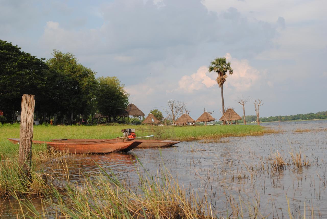 Palmchwa Resort Sikhio ภายนอก รูปภาพ